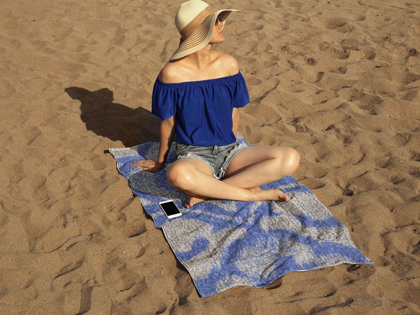 Elegant Blue Pattern Beach Towel, Stylish Pool Accessory, Perfect for Summer, Vacation, Beach Day, Gift for Beach Lovers