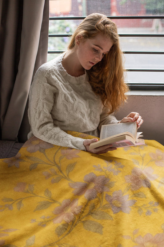 Floral Throw Blanket - Cozy Decor for Living Room, Gift for Her, Soft Blanket for Couch, Boho Style Home Accessory, Perfect for Cozy Nights