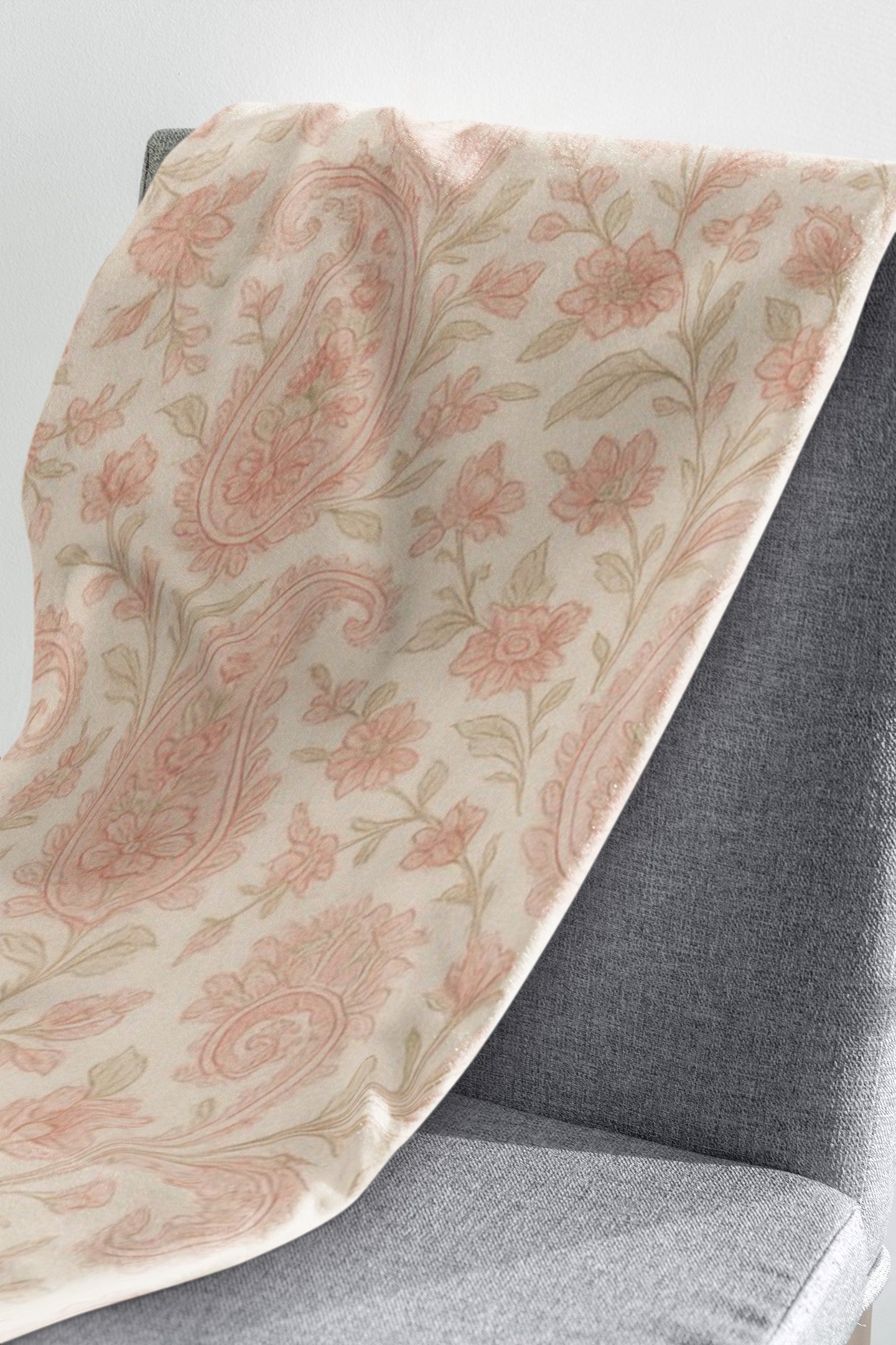 Cozy Floral Throw Blanket for Comfort, Home Décor, Gifts, Picnics, and More