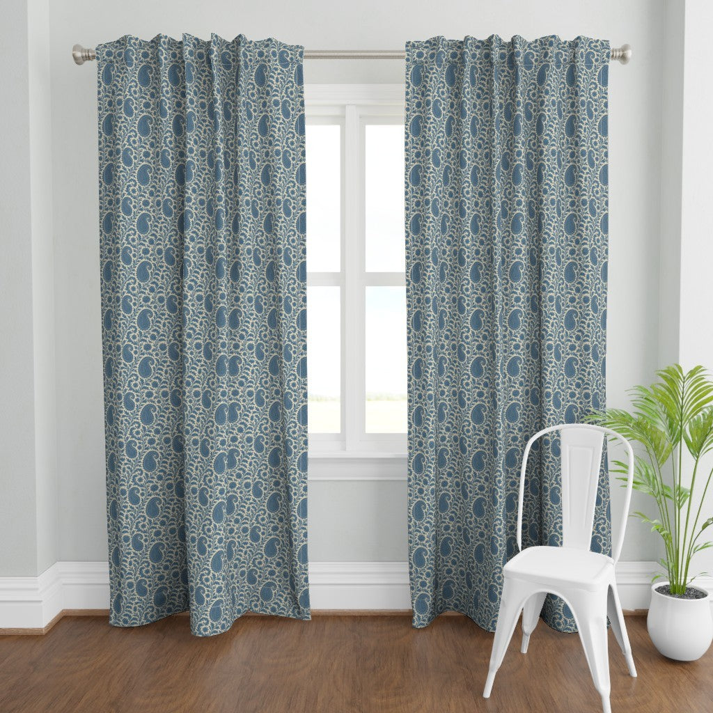 Classic Blue Paisley Traditional Persian Motif Pattern